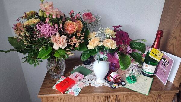Geschenktisch zum 90-igsten © Claudia Weinmann-Söding
